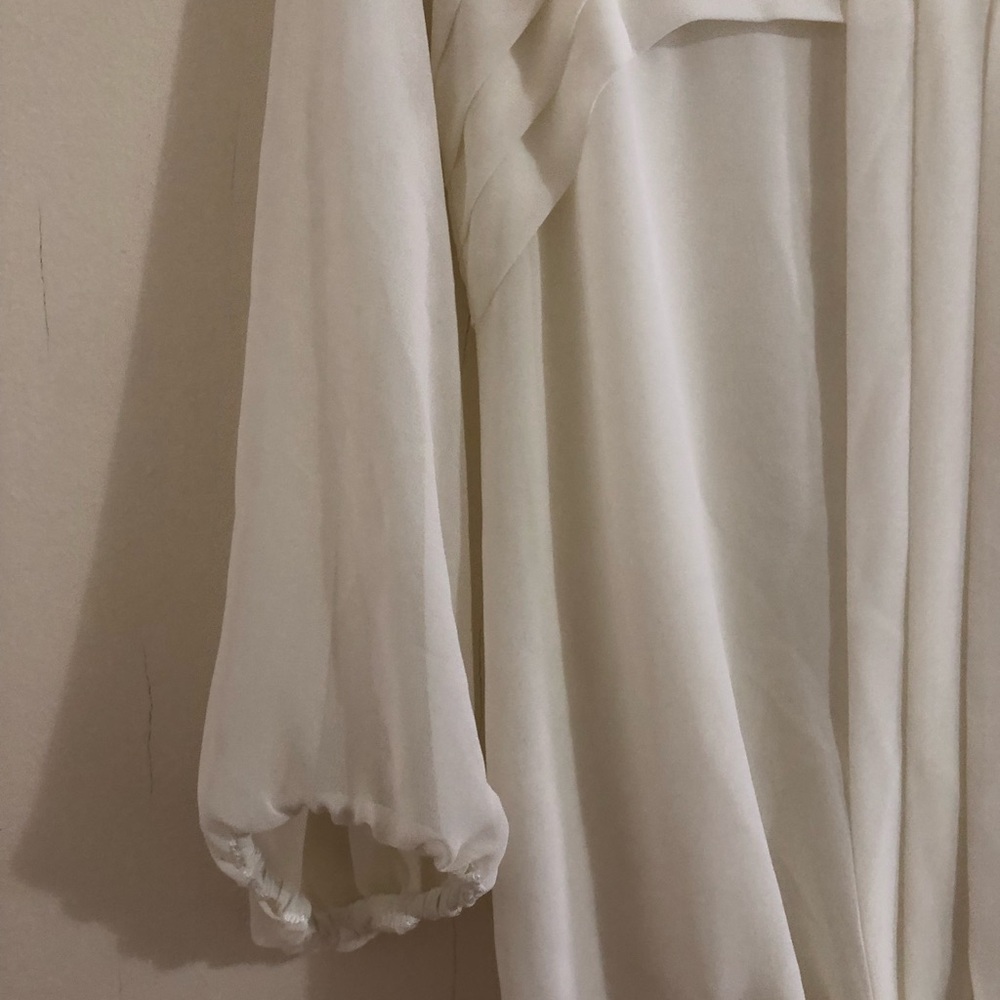 Off White Blouse!! - image 4